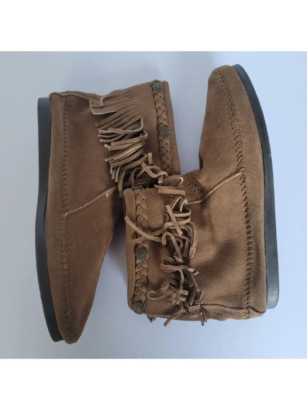 Minnetonka Suede Fringe Ankle Boots Brown Moccasin Western Boho Studs. Size 9.5